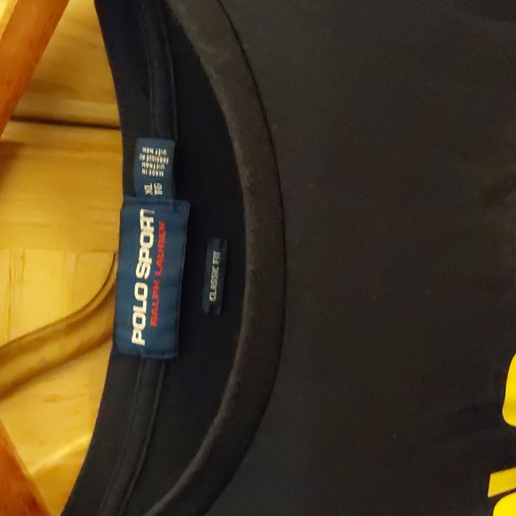 POLO SPORT CLASSIC FIT TSHIRT SIZE XL..BLUE N YELLOW N RED LOGO IN FRONT - Picture 2 of 4